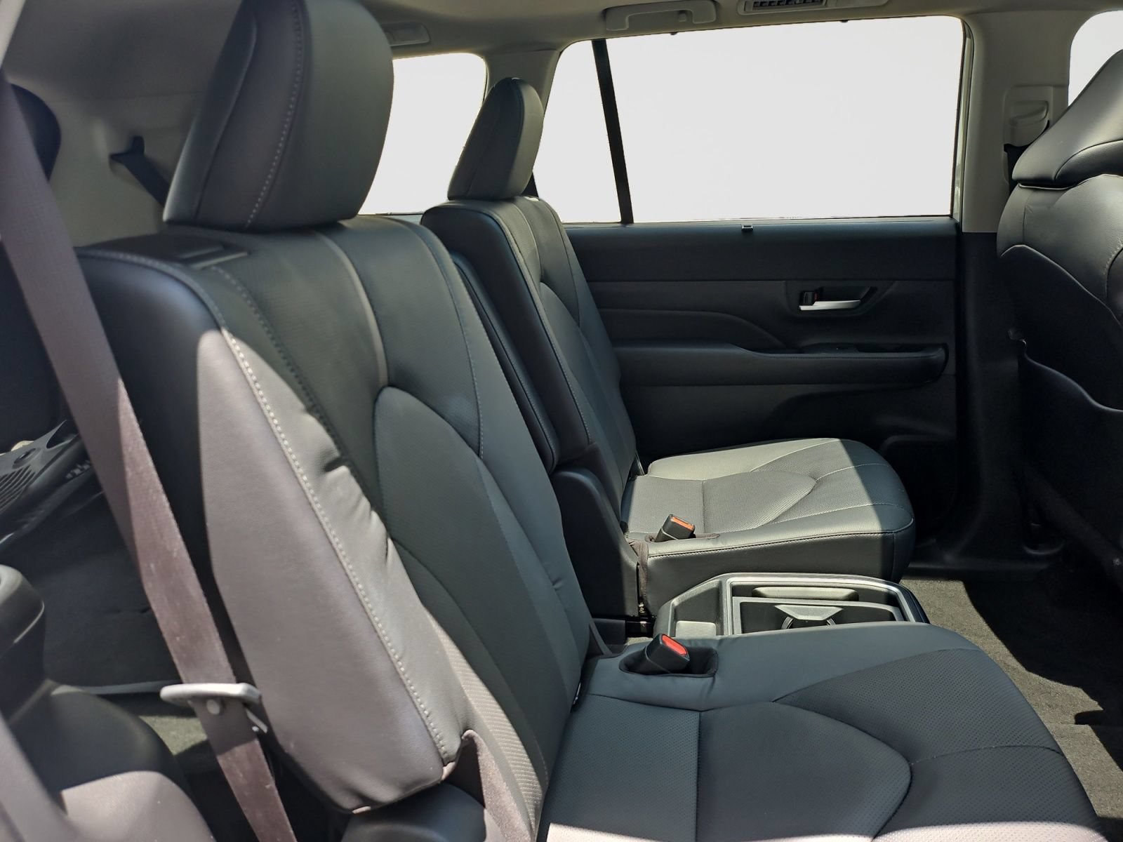 Used 2024 Toyota Grand Highlander AWD image 43