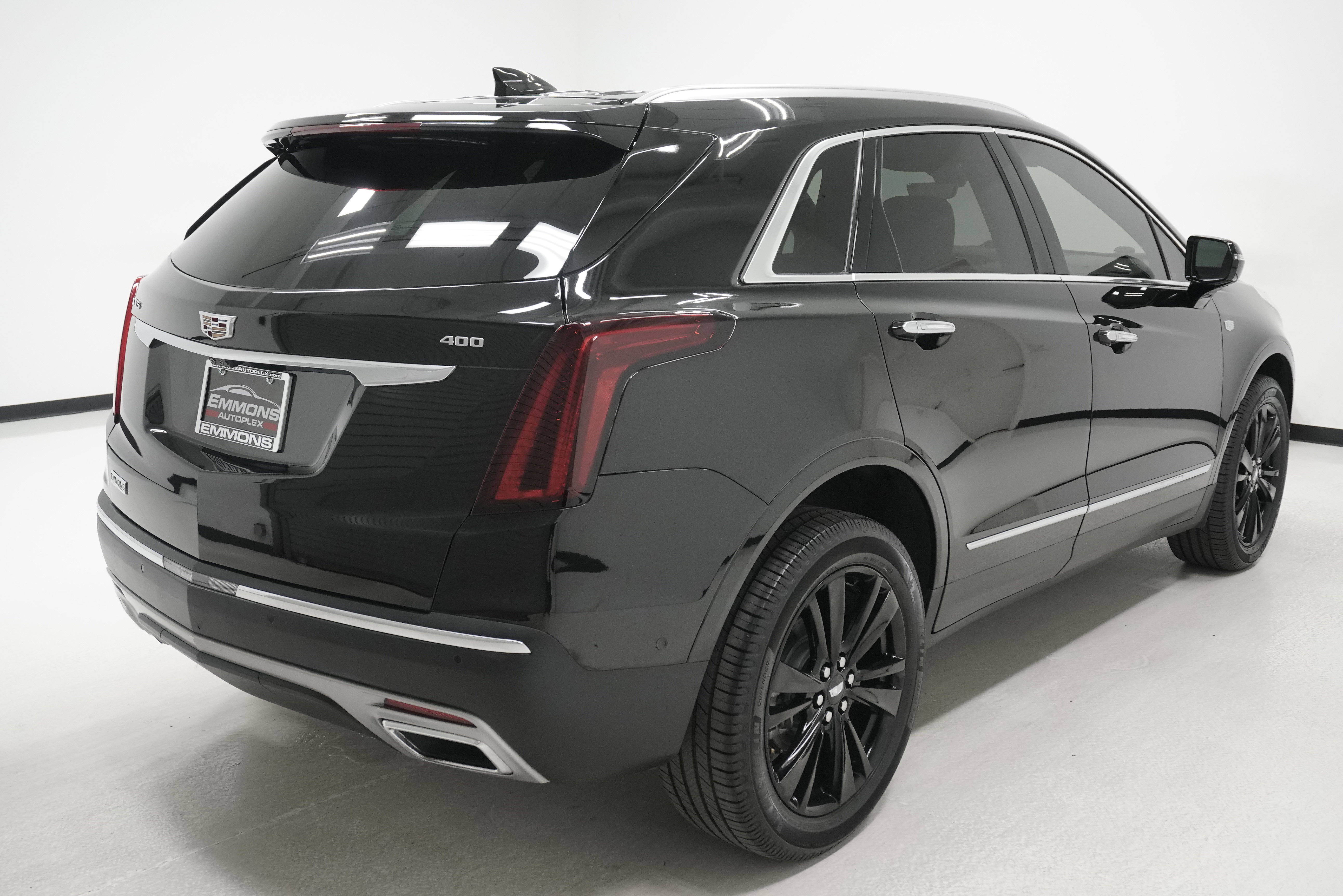 Used 2022 Cadillac XT5 Premium Luxury w/ Technology Package FWD image 4