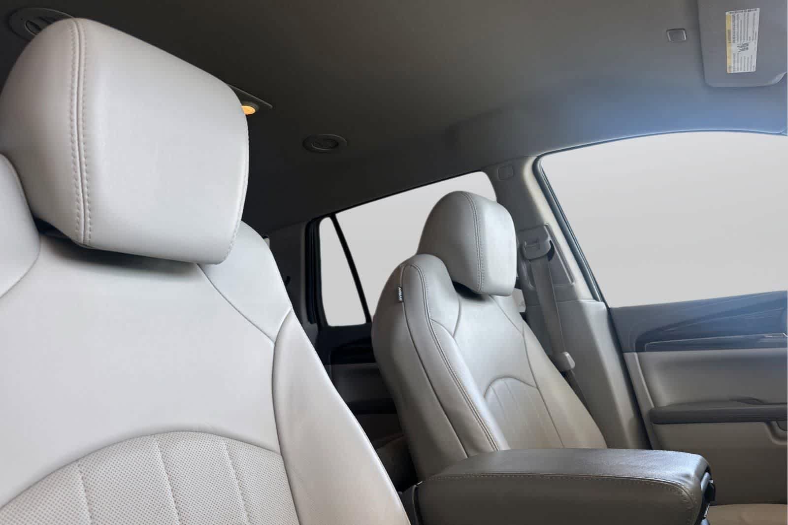 Used 2017 Buick Enclave Leather w/ Trailering Package AWD/4WD image 18
