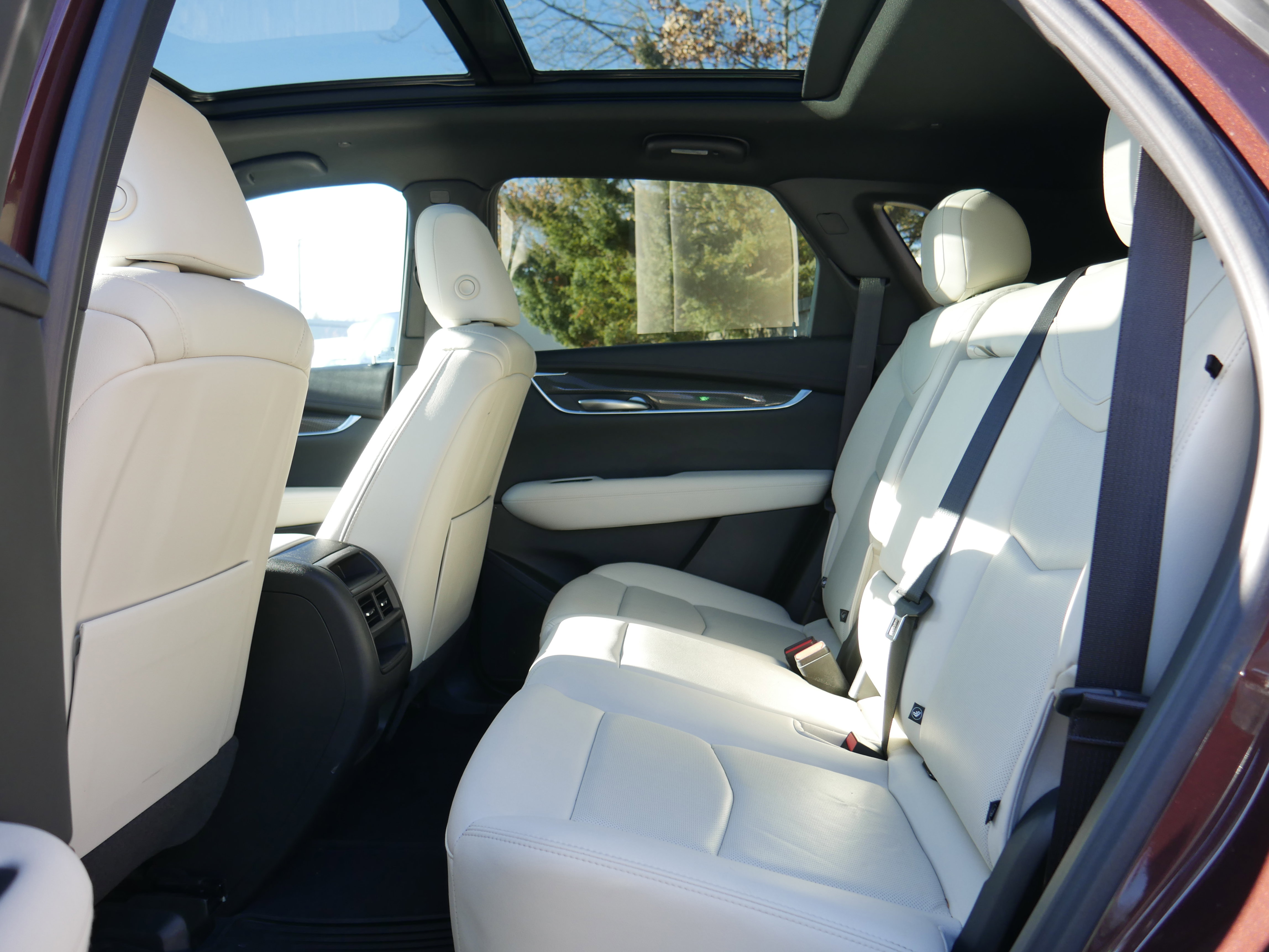 Certified 2022 Cadillac XT5 Sportv w/ Technology Package image 14