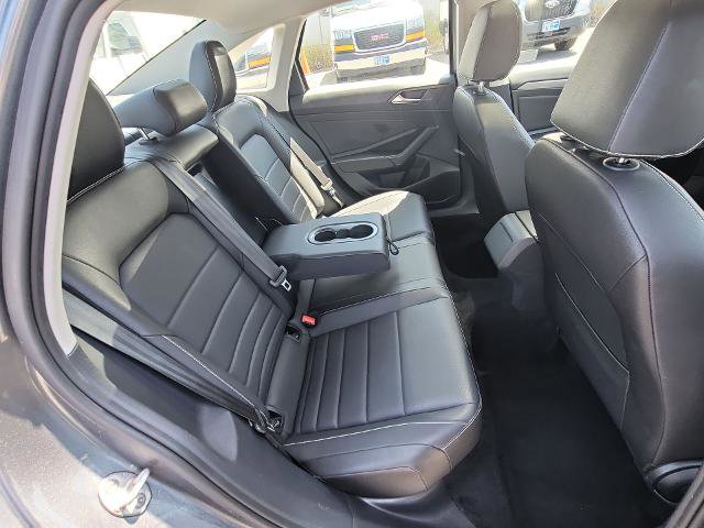 Used 2024 Volkswagen Jetta SE FWD image 25