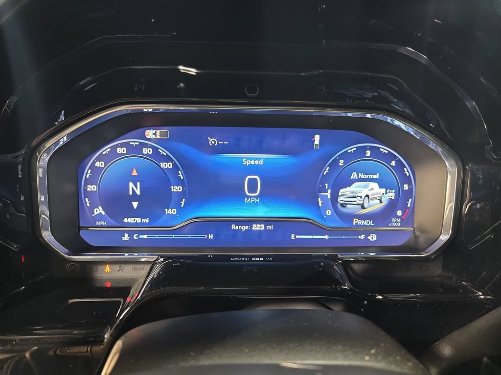 Used 2024 Chevrolet Silverado 1500 LT AWD/4WD image 18