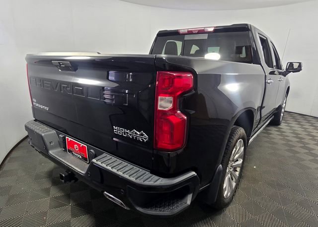 Used 2021 Chevrolet Silverado 1500 High Country w/ Technology Package AWD/4WD image 9