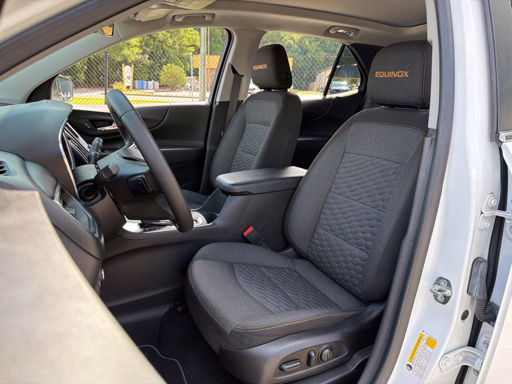 Used 2021 Chevrolet Equinox LT FWD image 22