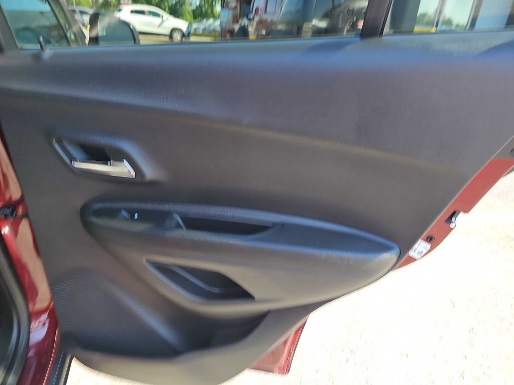 Used 2016 Chevrolet Trax LTZ image 40