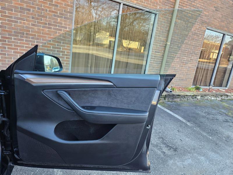 Used 2024 Tesla Model Y Long Range RWD image 57