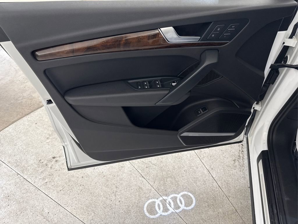 Used 2018 Audi Q5 2.0T Premium Plus w/ Premium Plus Package AWD/4WD image 32