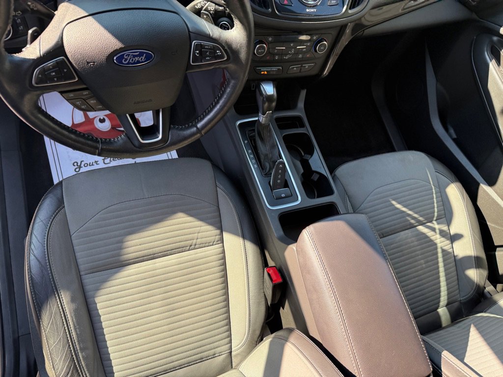 Used 2017 Ford Escape Titanium image 51