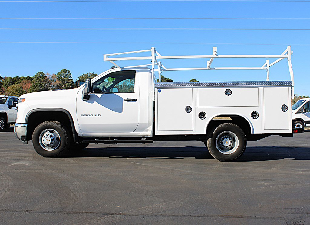 Used 2024 Chevrolet Silverado 3500 W/T w/ Snow Plow Prep Package image 6