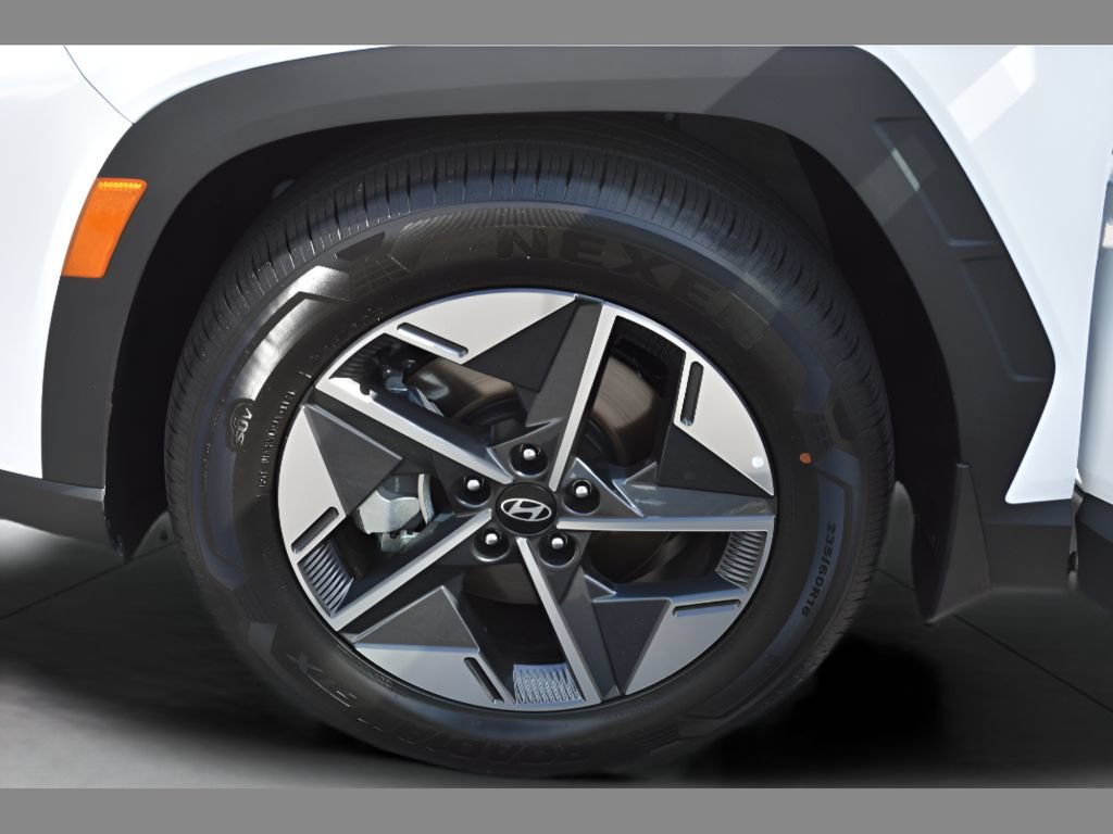 Used 2025 Hyundai Tucson SEL FWD image 9