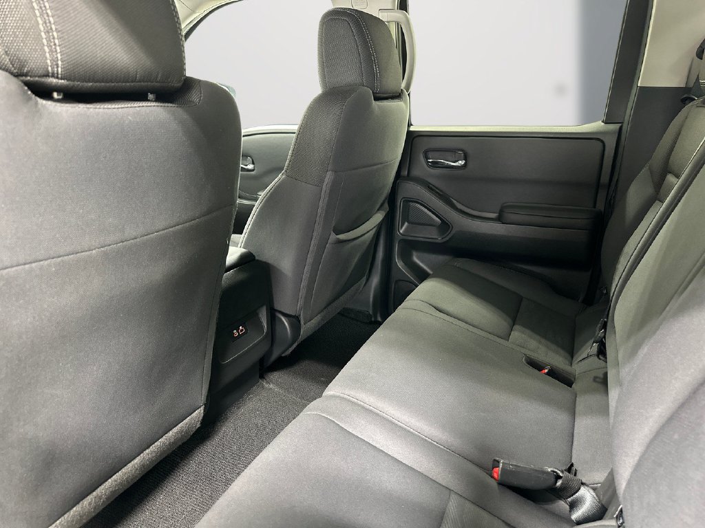 Used 2023 Nissan Frontier SV AWD/4WD image 15