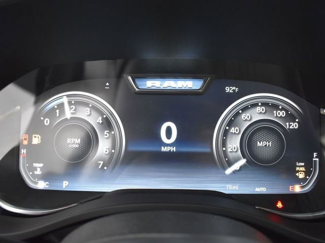 New 2026 RAM 1500 4x4 Crew Cab image 18