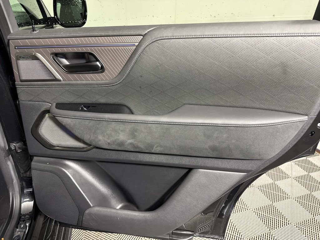 Certified 2025 INFINITI QX80 Autograph w/ Autograph Exterior Package image 38