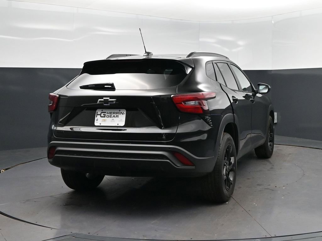 New 2026 Chevrolet Trax LT w/ Driver Confidence Package FWD image 7
