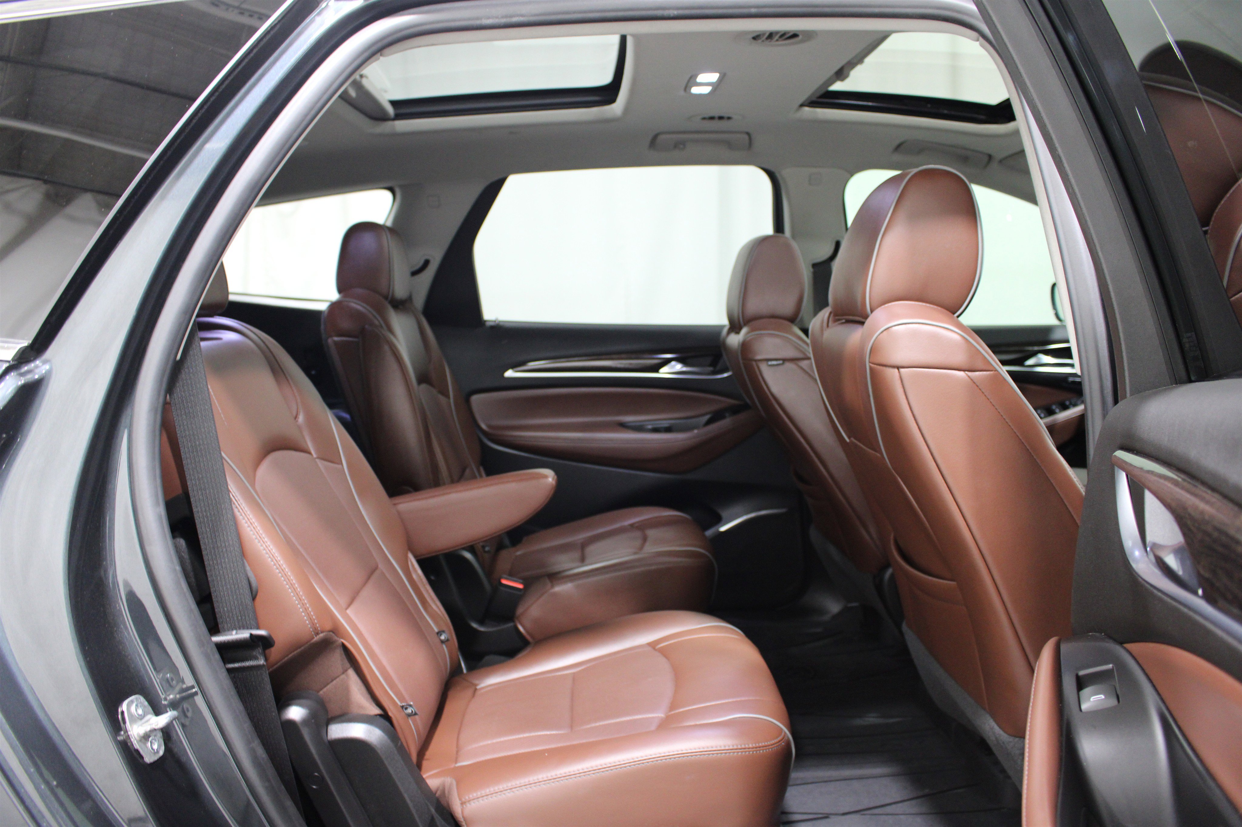 Used 2019 Buick Enclave Avenir w/ Trailering Package, 5000 lbs. FWD image 31