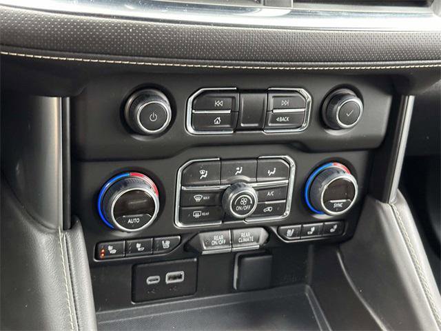 Used 2024 Chevrolet Suburban Premier w/ Premium Package 2 image 28