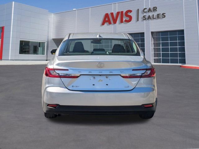 Used 2025 Toyota Camry LE image 7