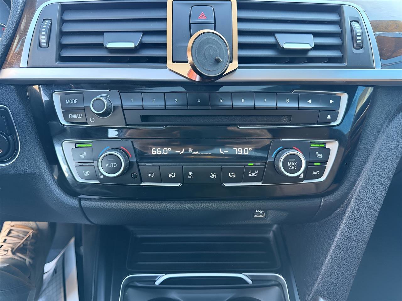 Used 2019 BMW 440i xDrive Coupe w/ M Sport Package image 28