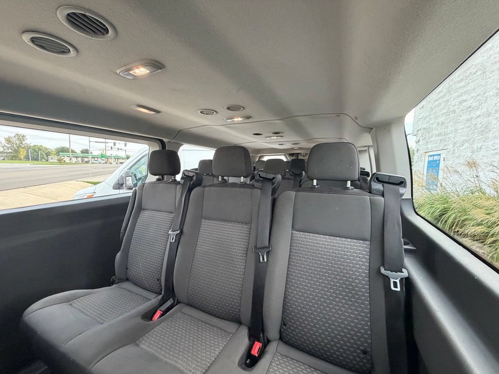 Used 2023 Ford Transit 350 XLT RWD image 9
