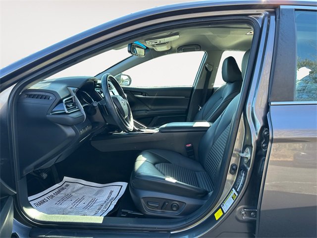 Used 2019 Toyota Camry SE w/ Convenience Package image 9