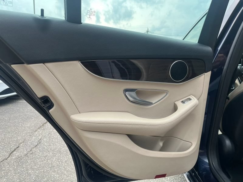 Used 2018 Mercedes-Benz C 300 4MATIC Sedan image 18