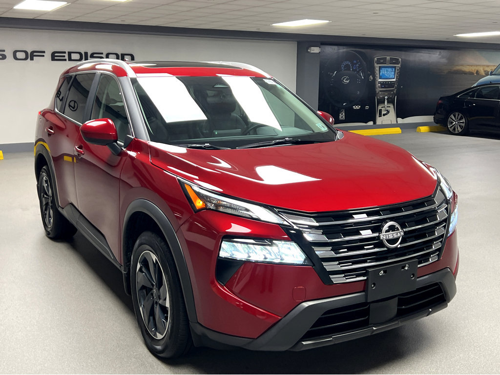 Used 2026 Nissan Rogue SV w/ SV Premium Package AWD/4WD image 1