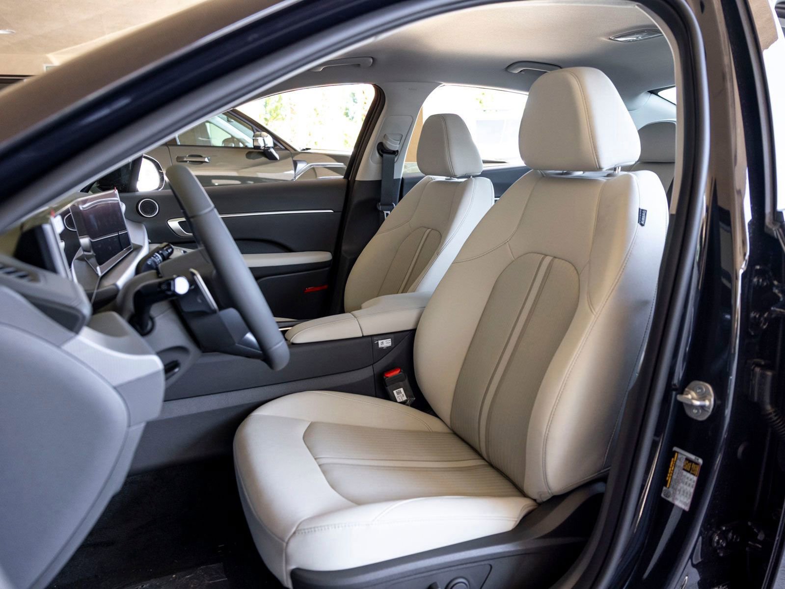 New 2026 Hyundai Sonata SEL FWD image 15