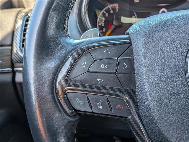 Used 2017 Jeep Grand Cherokee Overland image 12