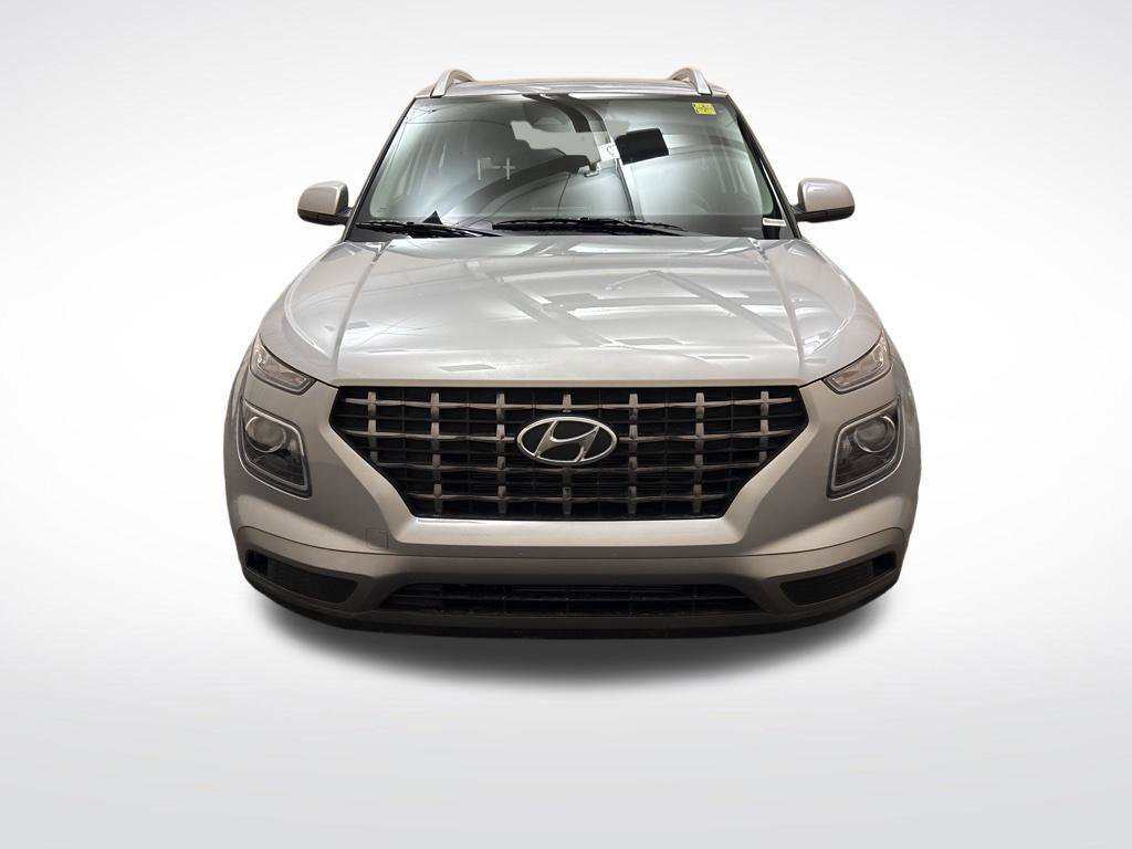 New 2026 Hyundai Venue SEL image 2