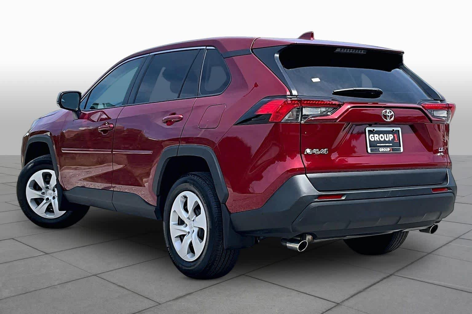 Used 2025 Toyota RAV4 LE AWD/4WD image 12