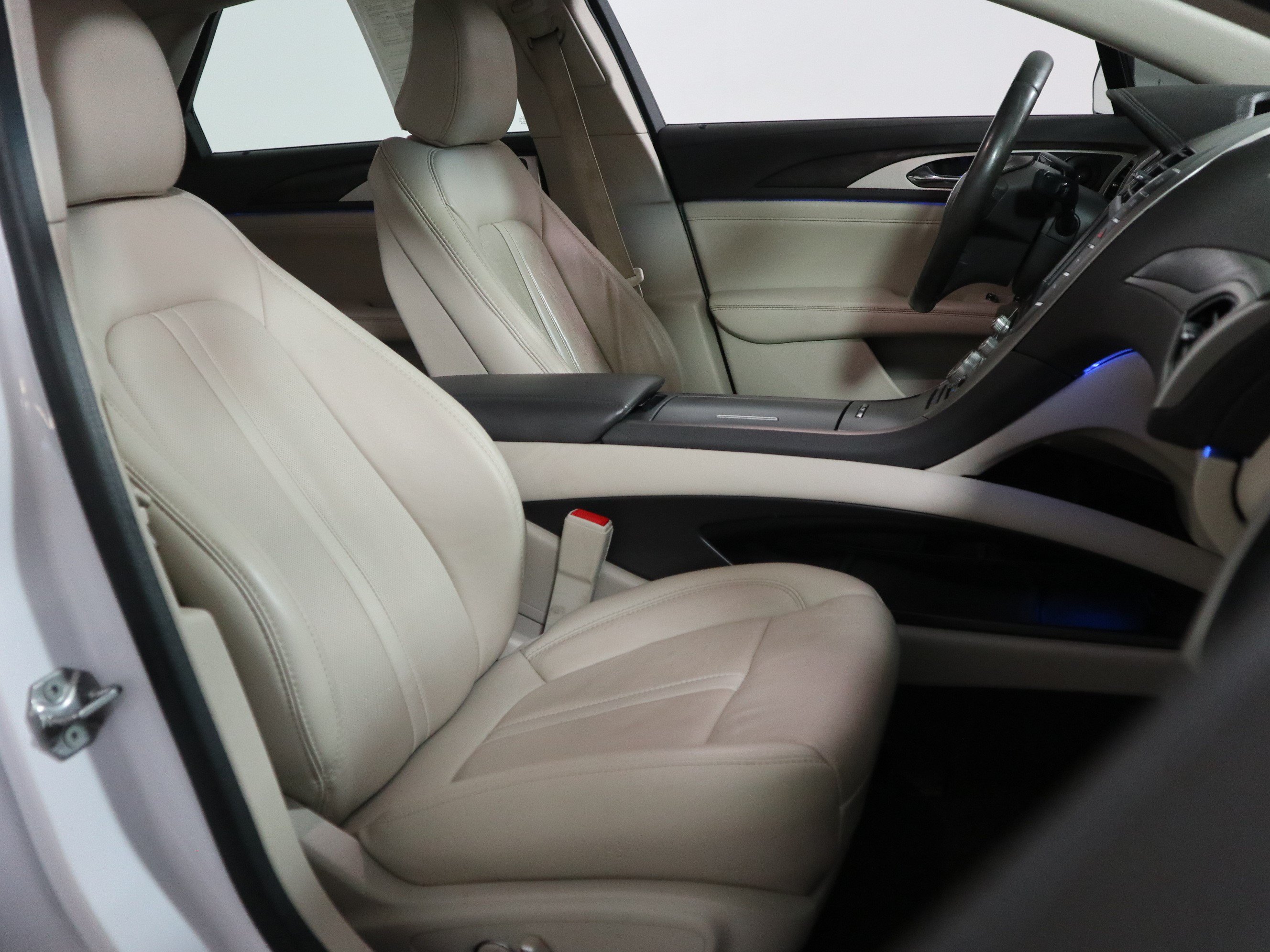 Used 2020 Lincoln MKZ Reserve w/ Elements Package FWD image 20