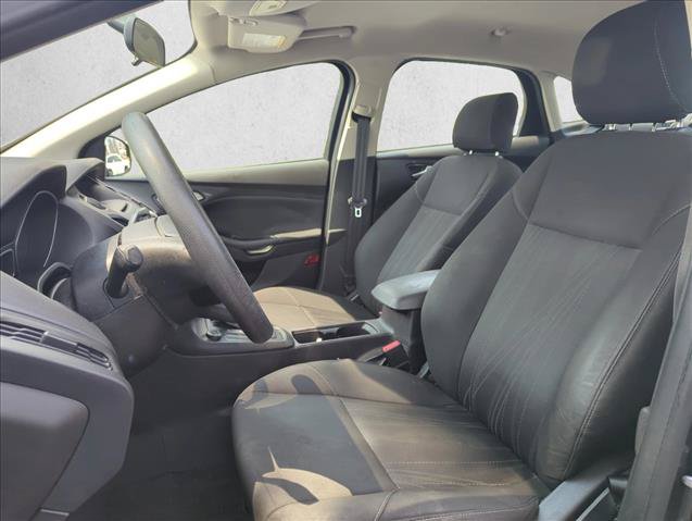 Used 2017 Ford Focus SE FWD image 21