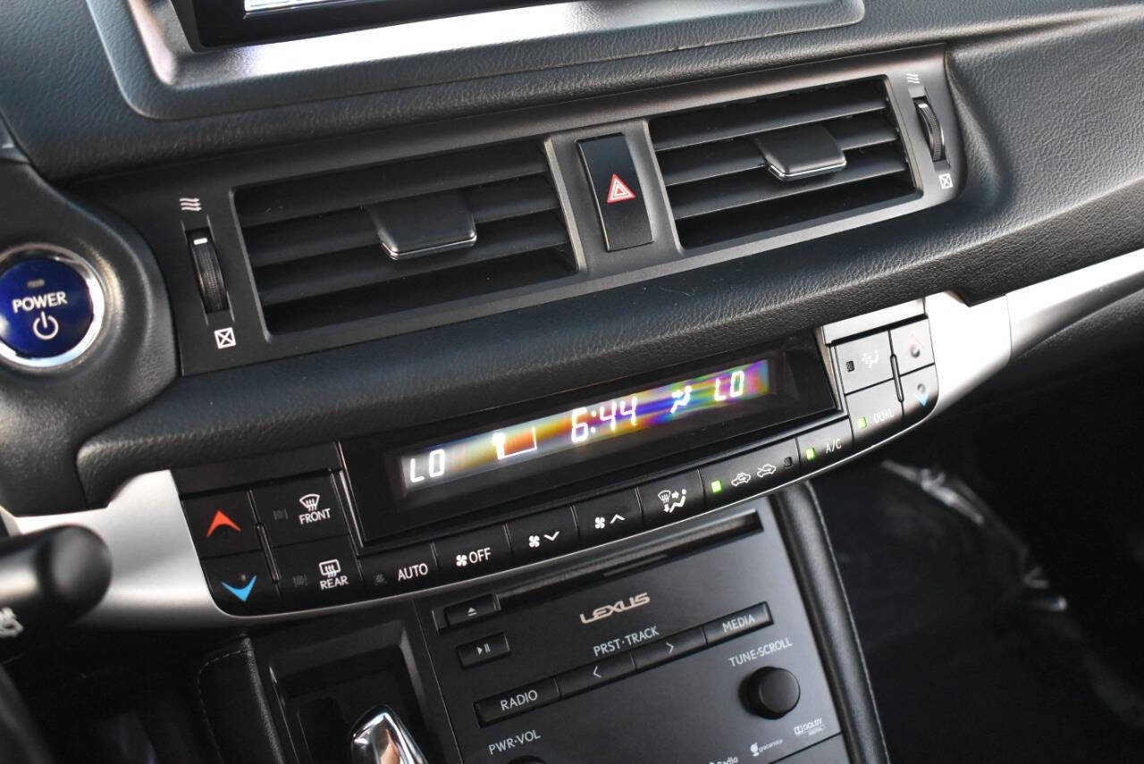 Used 2013 Lexus CT 200h image 28