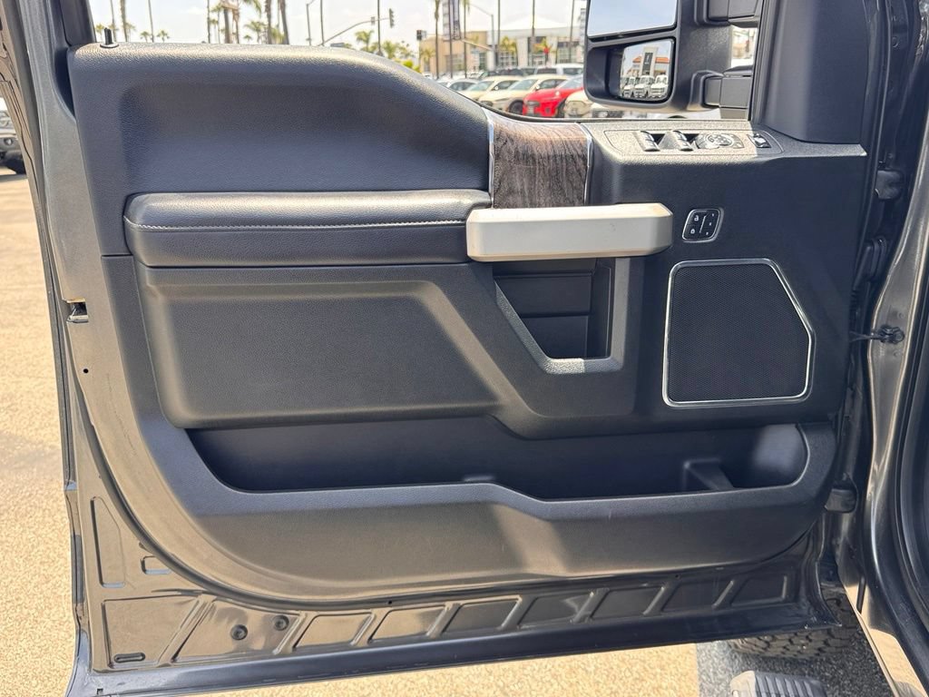 Certified 2018 Ford F250 Lariat w/ Lariat Ultimate Package AWD/4WD image 15