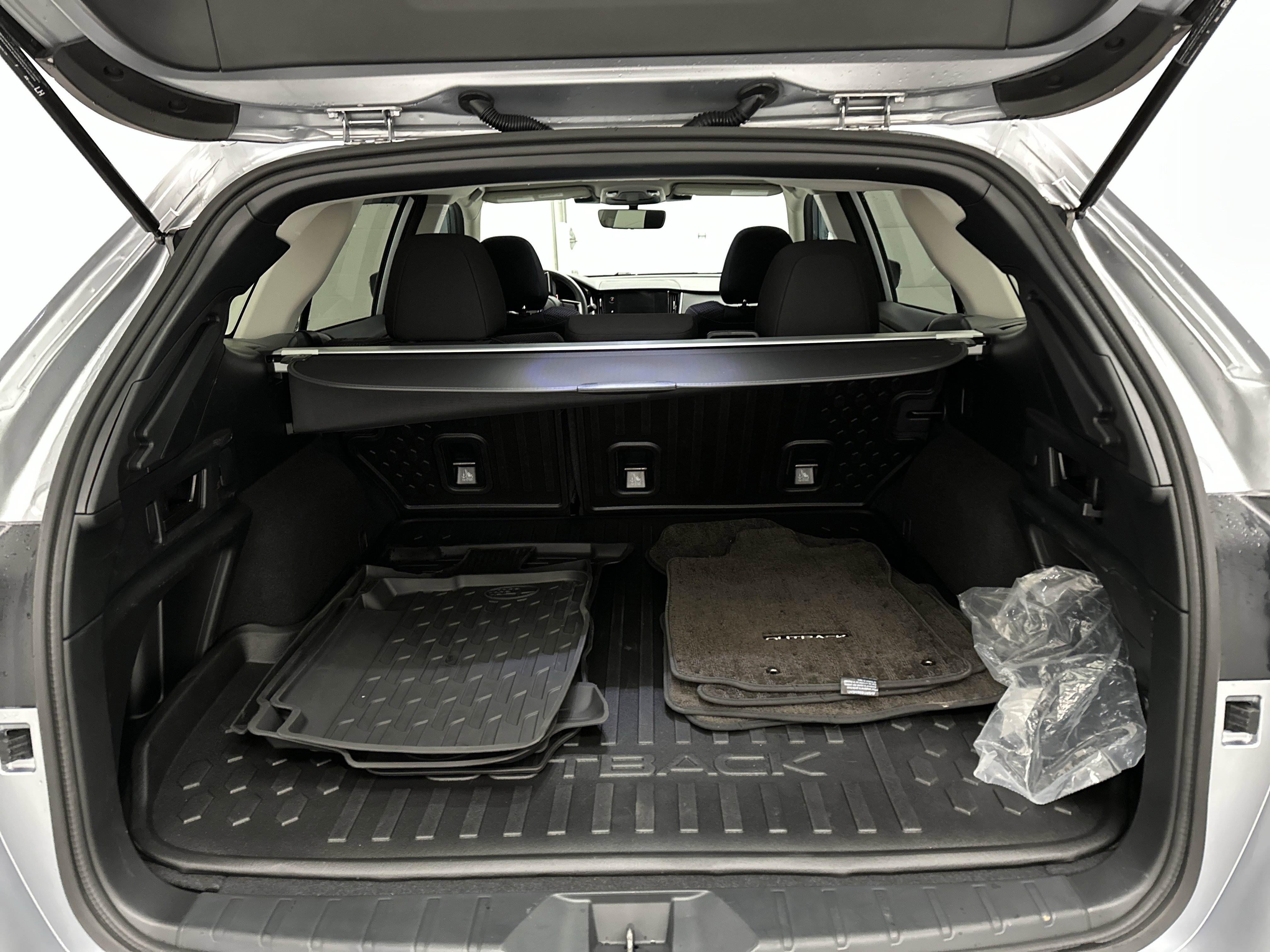 Certified 2025 Subaru Outback Premium image 13