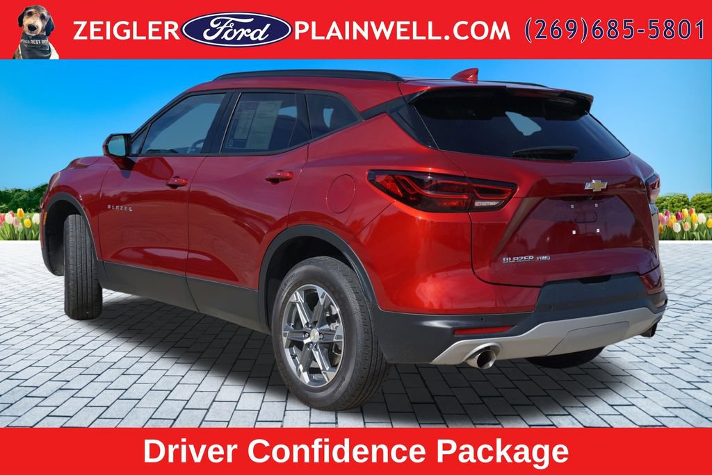 Used 2024 Chevrolet Blazer LT w/ Convenience Package AWD/4WD image 3