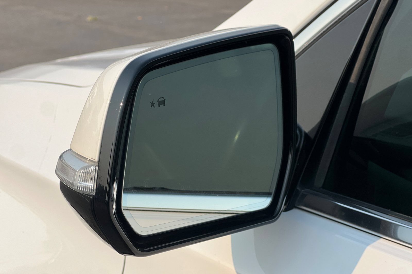 Used 2019 Chevrolet Traverse High Country AWD/4WD image 32