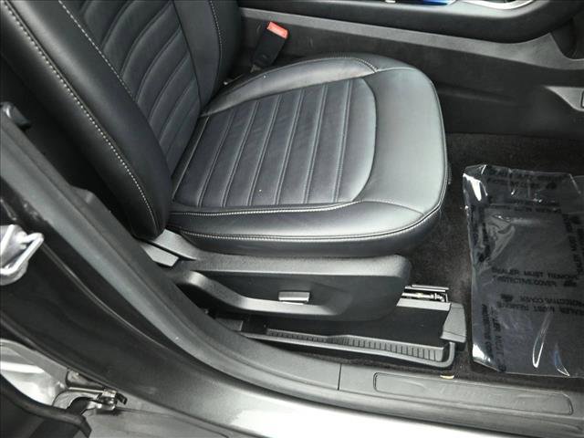 Used 2016 Ford Edge SEL w/ Equipment Group 201A AWD/4WD image 30