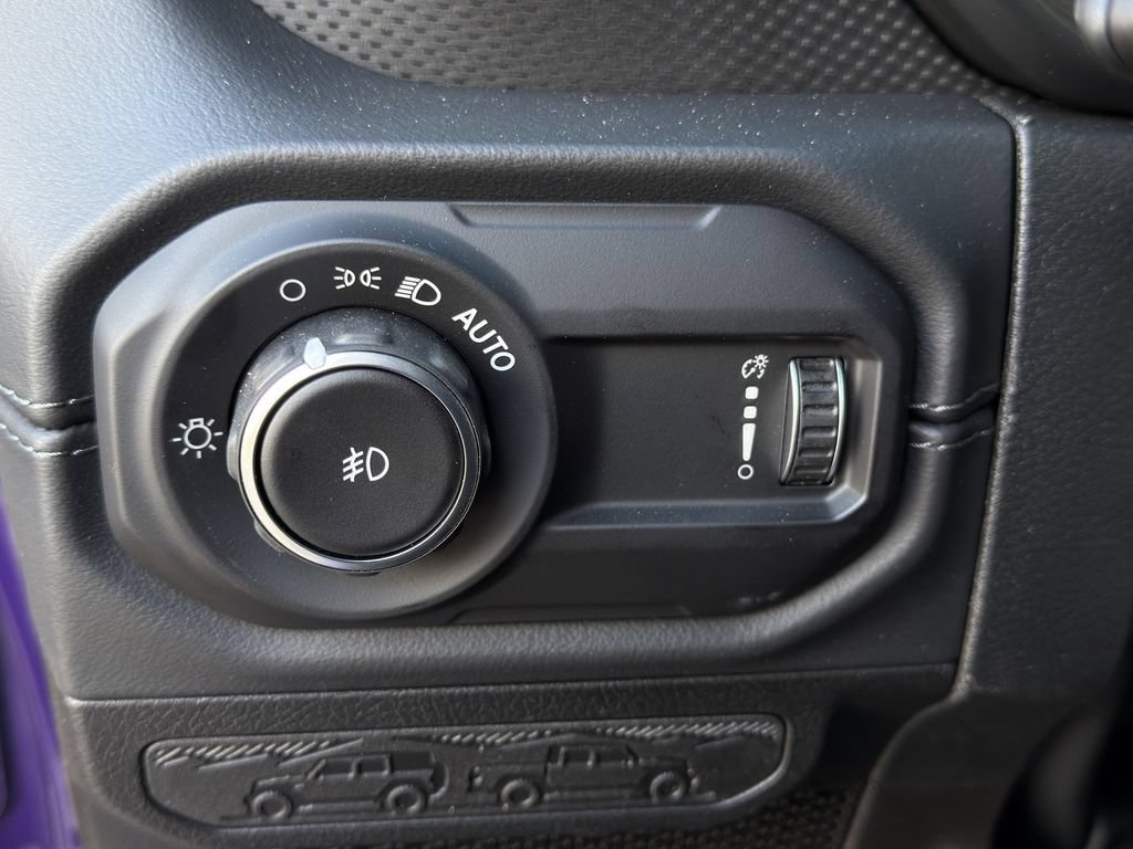 New 2026 Jeep Wrangler Unlimited Rubicon AWD/4WD image 17