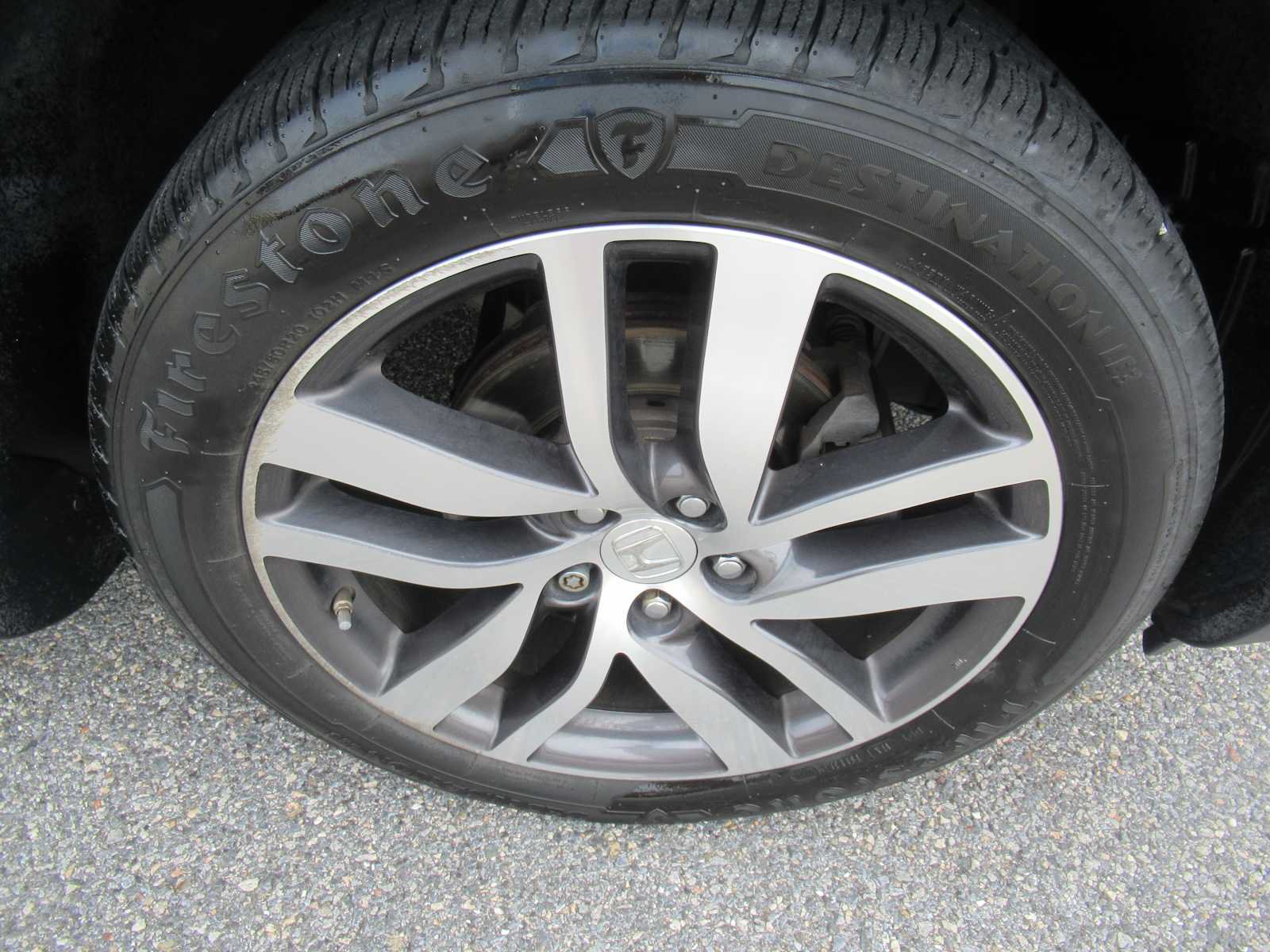 Used 2016 Honda Pilot Touring image 11