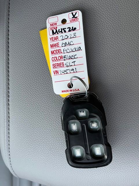 Used 2023 GMC Acadia SLT image 47