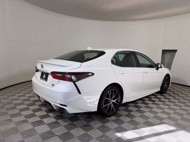 Used 2024 Toyota Camry SE AWD/4WD image 7