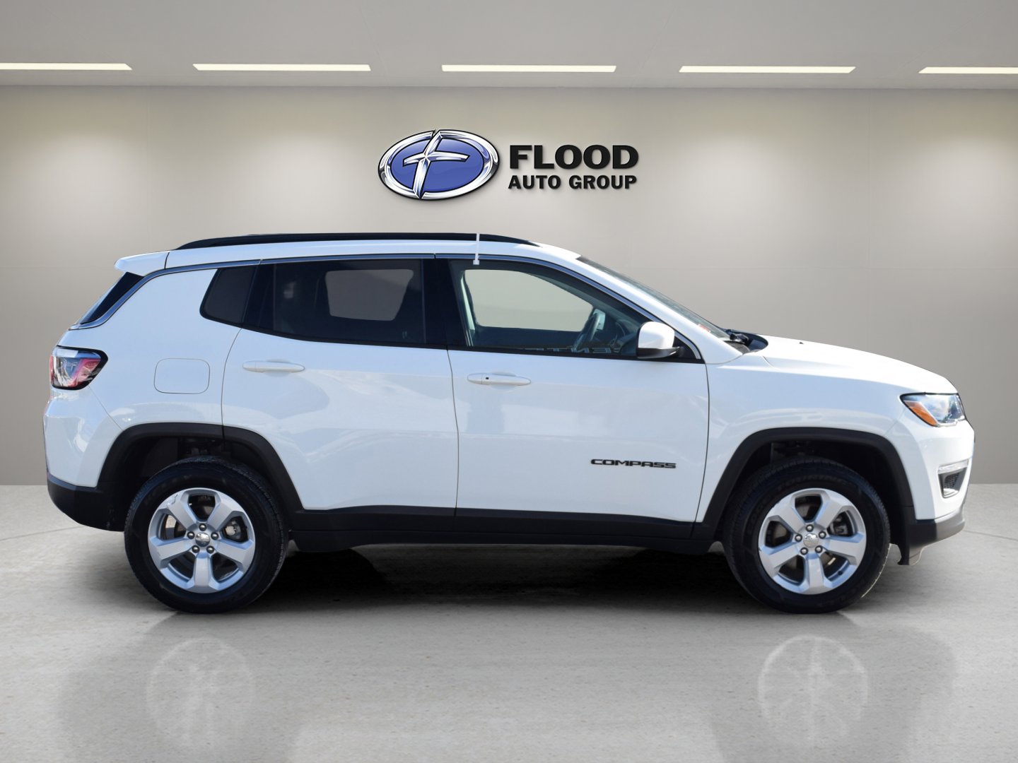 Used 2021 Jeep Compass Latitude image 3