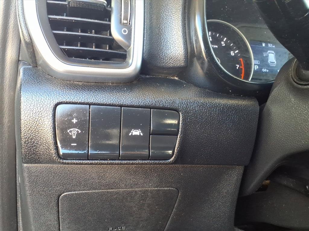 Used 2021 Kia Sportage LX image 15