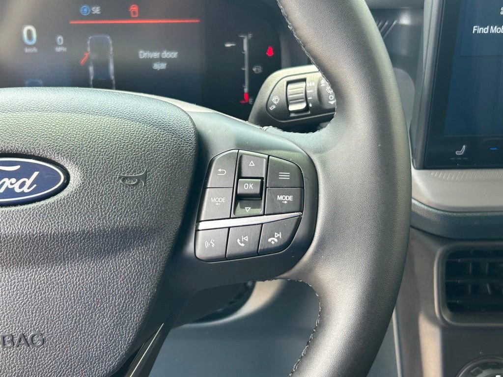 Used 2025 Ford Maverick Lariat w/ Black Appearance Package AWD/4WD image 38