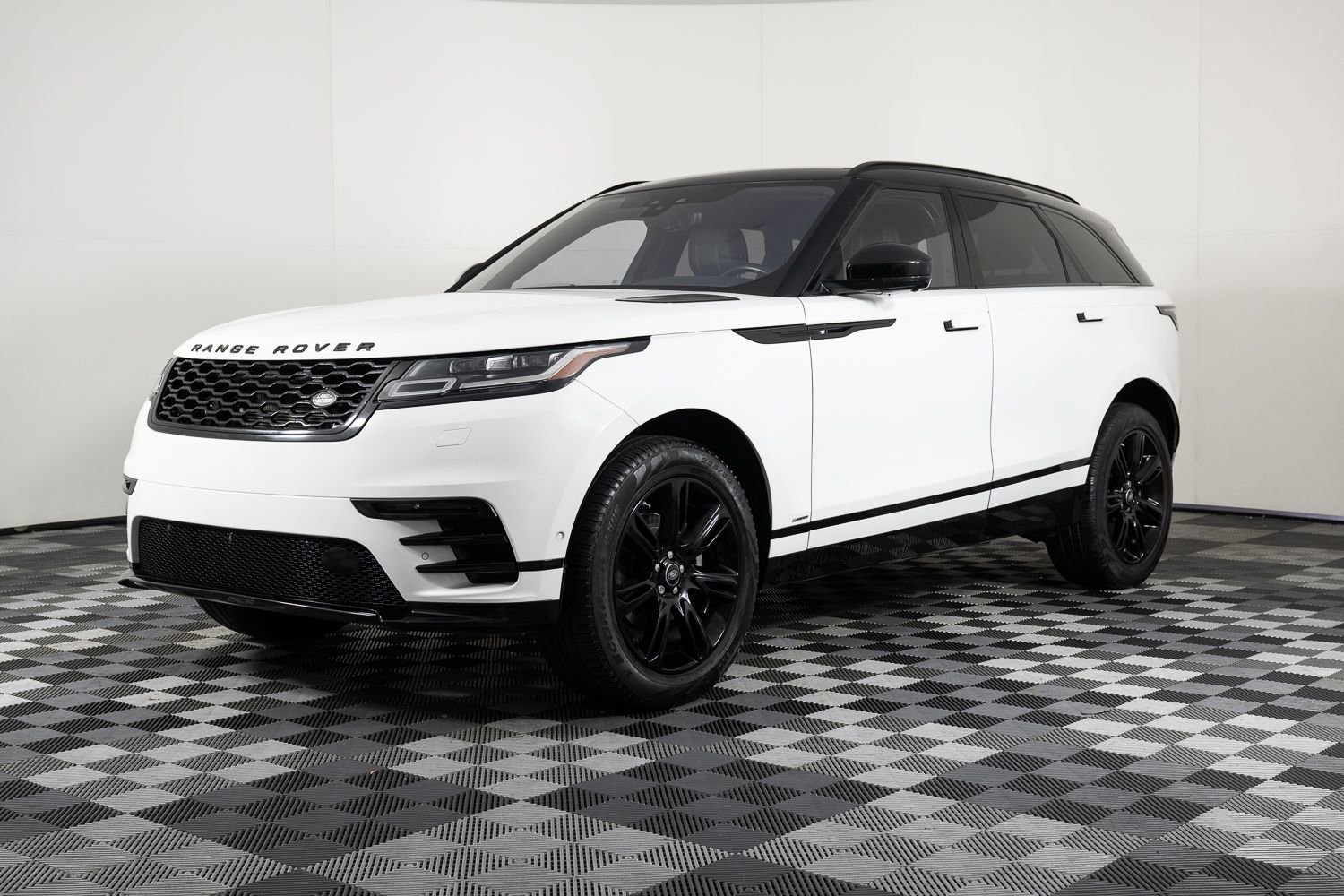 Used 2019 Land Rover Range Rover Velar R-Dynamic SE