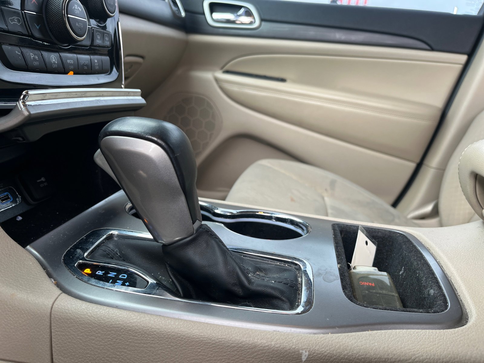 Certified 2022 Jeep Grand Cherokee Laredo E image 31