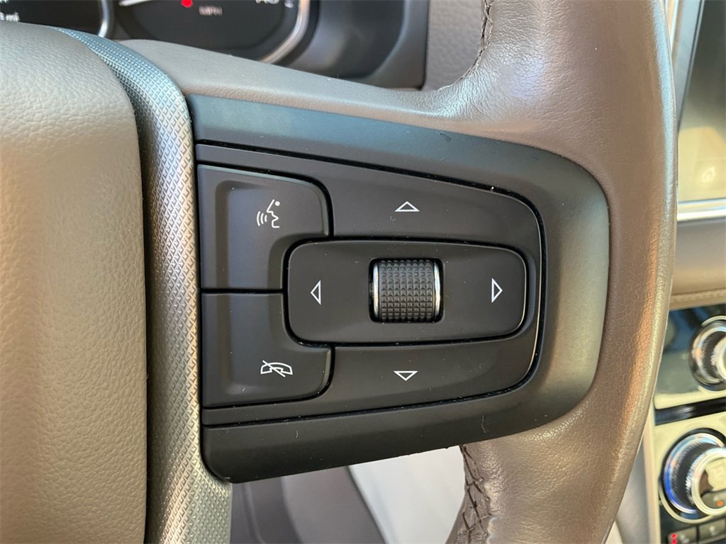 Used 2021 GMC Yukon XL Denali w/ Advanced Technology Package image 32