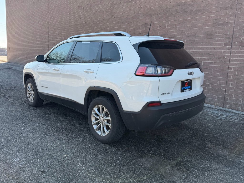 Used 2019 Jeep Cherokee Latitude w/ Cold Weather Group image 3
