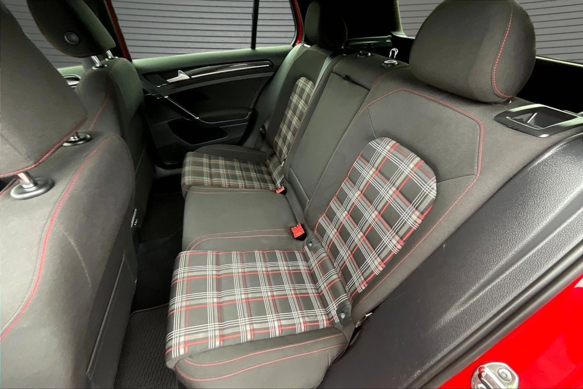 Used 2015 Volkswagen GTI S FWD image 20